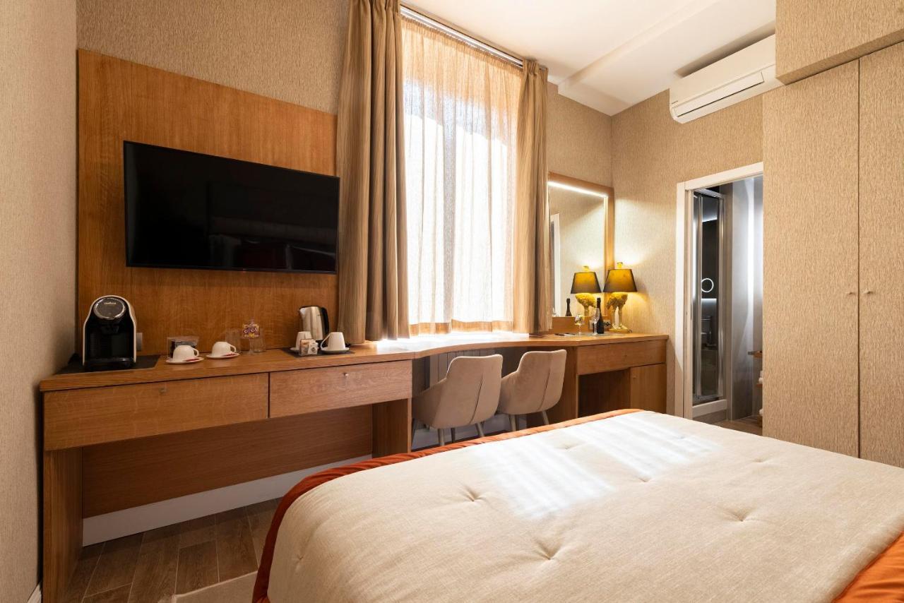 Royal Rooms Corso Roma Exterior foto
