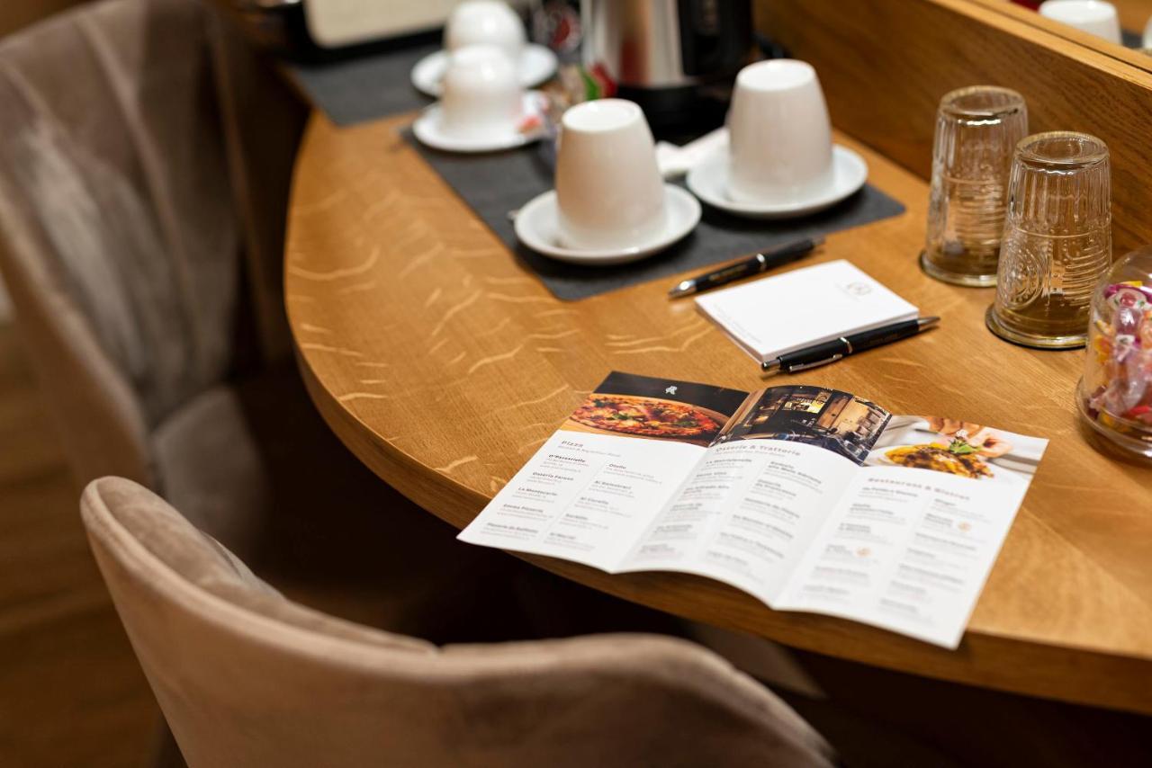 Royal Rooms Corso Roma Exterior foto